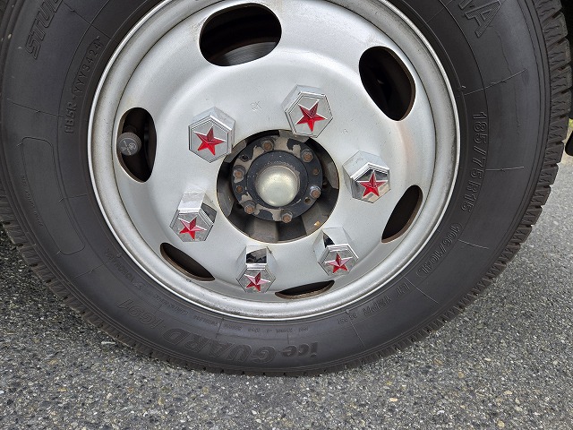 新型カムロード　ホイールナットキャップ